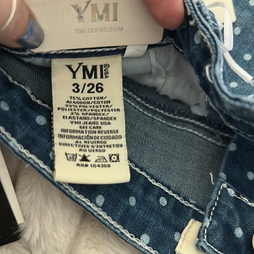 YMI 3/26 high rise, shorts, polkadot - Picture 4 of 4
